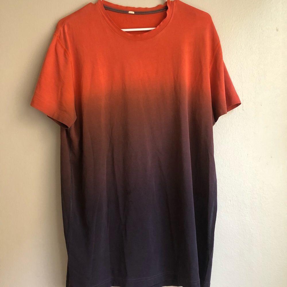 Lulu Lemon Gradient T-Shirt Size XL